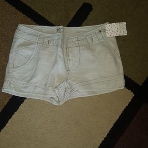 Free People Shorts - Free People khaki shorts 6 NWT Free People Shorts - Free People khaki shorts 6 NWT